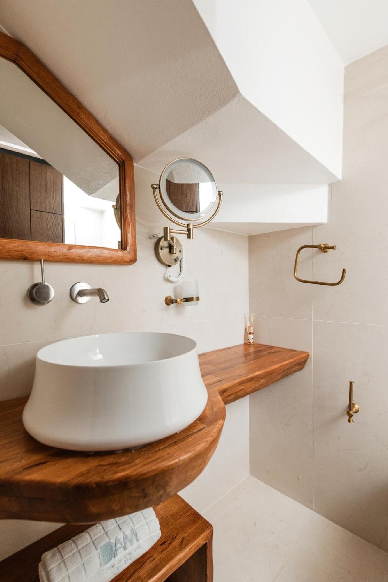 Dam Stone Boutique Hotel Gjirokaster Ngoại thất bức ảnh