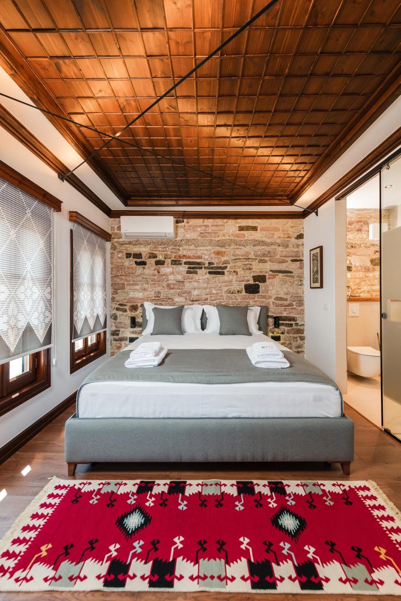 Dam Stone Boutique Hotel Gjirokaster Ngoại thất bức ảnh