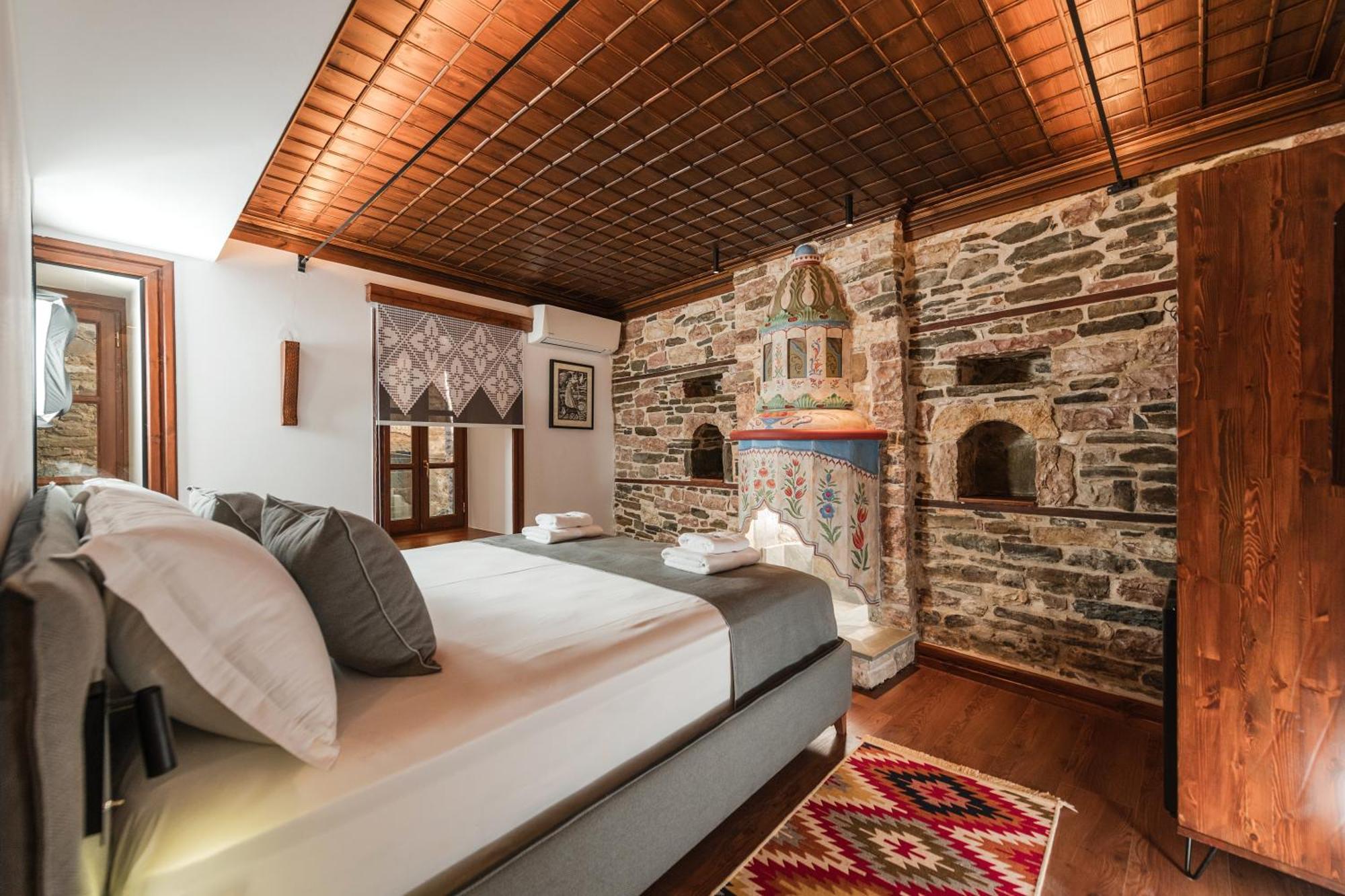 Dam Stone Boutique Hotel Gjirokaster Ngoại thất bức ảnh