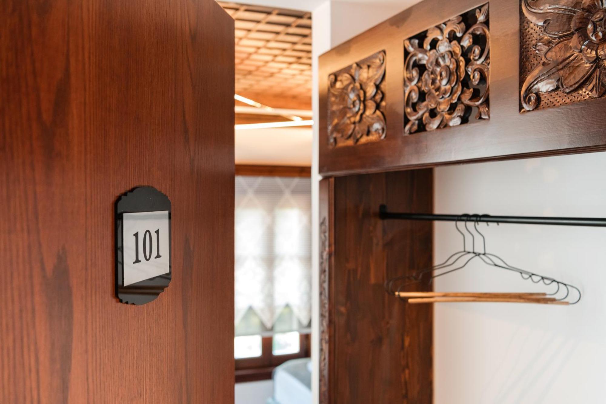 Dam Stone Boutique Hotel Gjirokaster Ngoại thất bức ảnh